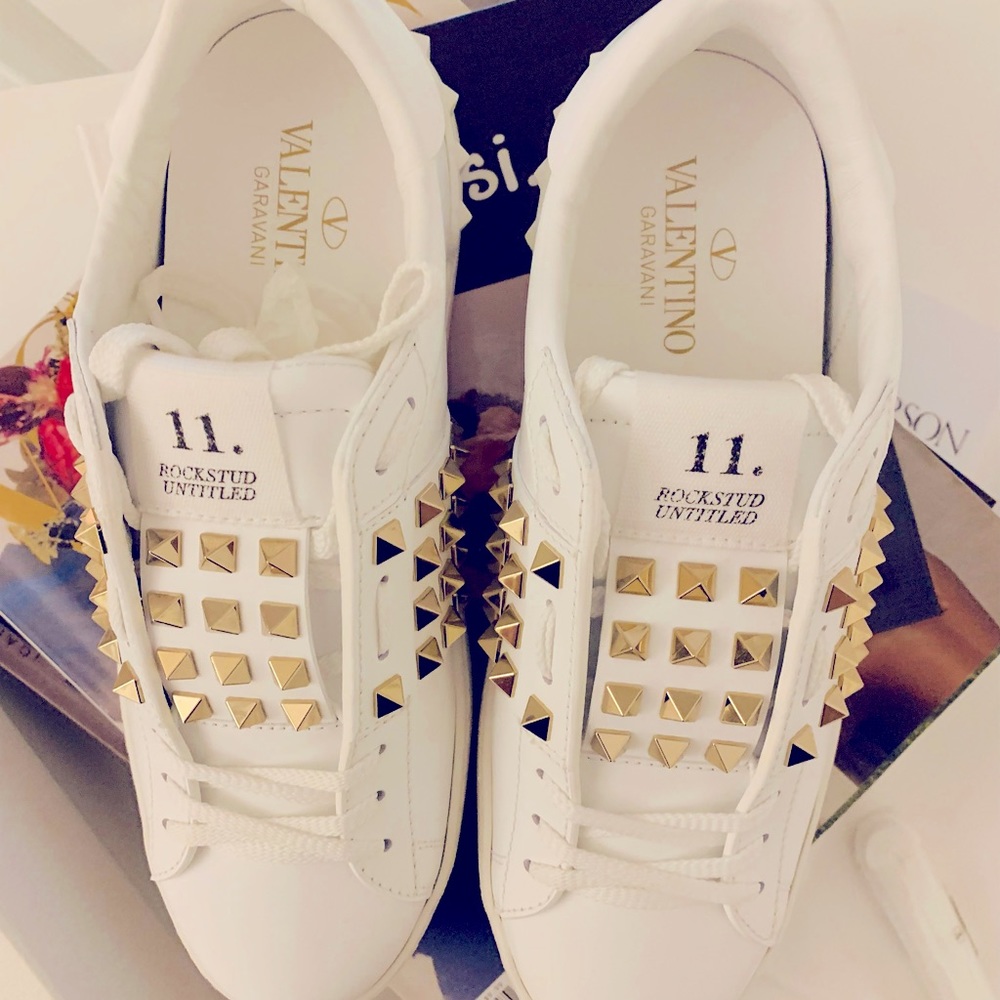 Brand new Valentino sneaker size 8 purchased from Holt - Picture 5 of 7